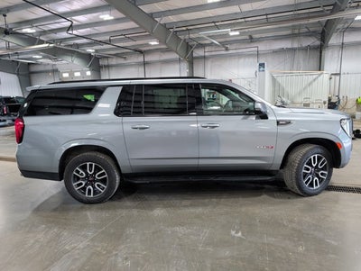 2023 GMC Yukon XL AT4 6.2L V8 GMC Pro Safety Plus Dual-Pane Sunroof Sterling Metallic