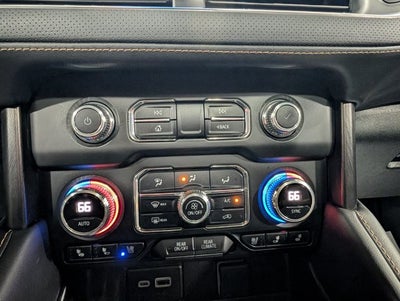 2023 GMC Yukon XL AT4 6.2L V8 GMC Pro Safety Plus Dual-Pane Sunroof Sterling Metallic