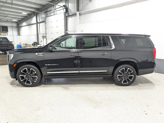 2023 GMC Yukon XL Denali Advanced Tech Pkg Rear Entertainment Dual-Pane Sunroof 22" Black Wheels