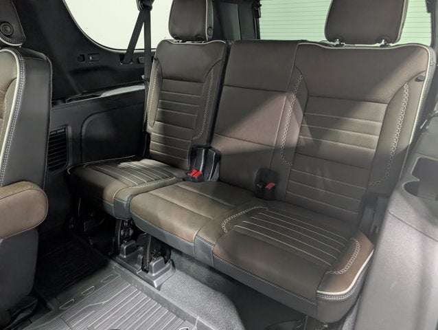 2026 GMC Yukon XL Denali Ultimate Night Vision Pano Roof Massaging Seats