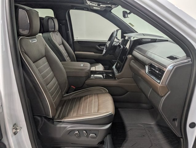 2026 GMC Yukon XL Denali Ultimate Night Vision Pano Roof Massaging Seats