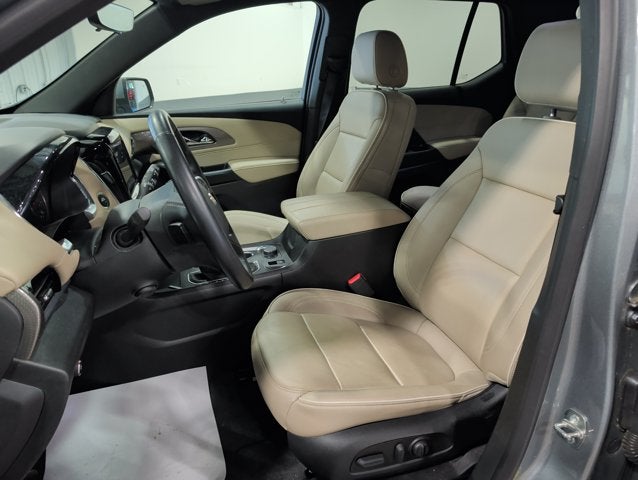 2023 Chevrolet Traverse Premier Dual Skyscape Roof V6 Navigation Heated Cooled Seats
