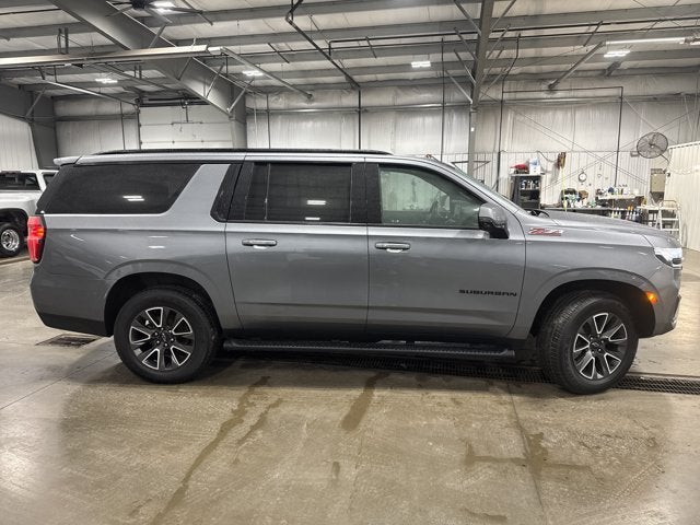 2022 Chevrolet Suburban Z71 SLT 6.6L Duramax Turbo Diesel V8 Off-Road Package Fire Red