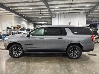 2022 Chevrolet Suburban Z71 SLT 6.6L Duramax Turbo Diesel V8 Off-Road Package Fire Red
