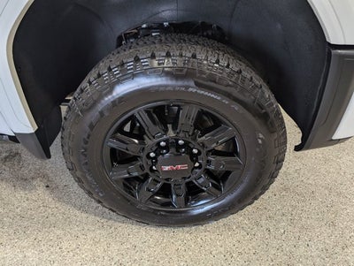 2025 GMC Sierra 2500HD AT4 AT4 Premium Plus 6.6L Duramax Diesel Standard Bed Painted Arches
