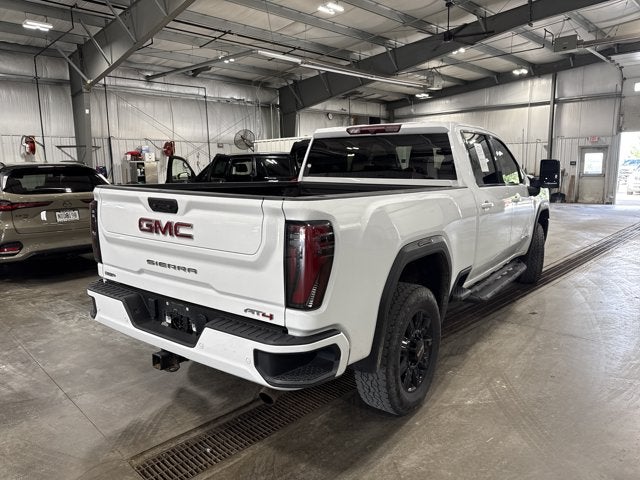 2024 GMC Sierra 2500HD AT4 6.6L V8 Summit White
