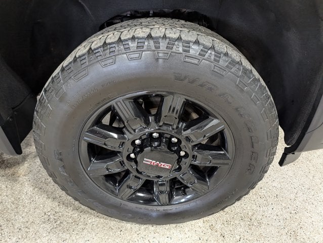 2024 GMC Sierra 2500HD AT4 Technology Preferred 5th Wheel Prep Standard Bed Diesel