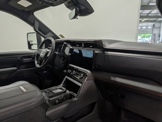 2024 GMC Sierra 2500HD AT4 Technology Preferred 5th Wheel Prep Standard Bed Diesel