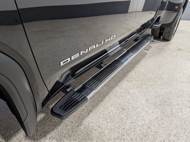 2022 GMC Sierra 3500HD Denali Ultimate 6.6L Duramax Turbo-Diesel Gooseneck Onyx Black