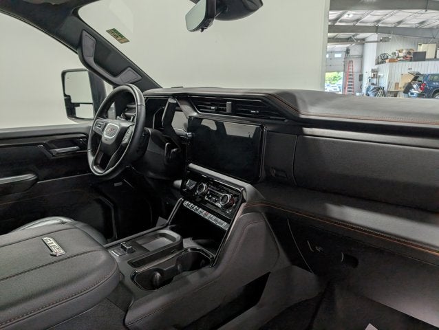 2025 GMC Sierra 2500HD AT4 Premium Plus Duramax Long Bed/Box 5th Wheel Prep KO3 Tires