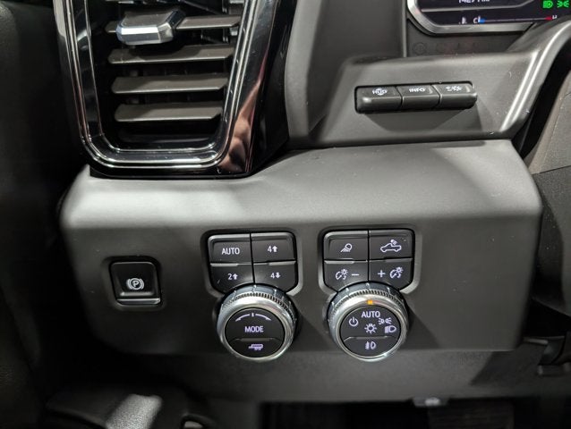 2025 GMC Sierra 2500HD AT4 Premium Plus Duramax Long Bed/Box 5th Wheel Prep KO3 Tires