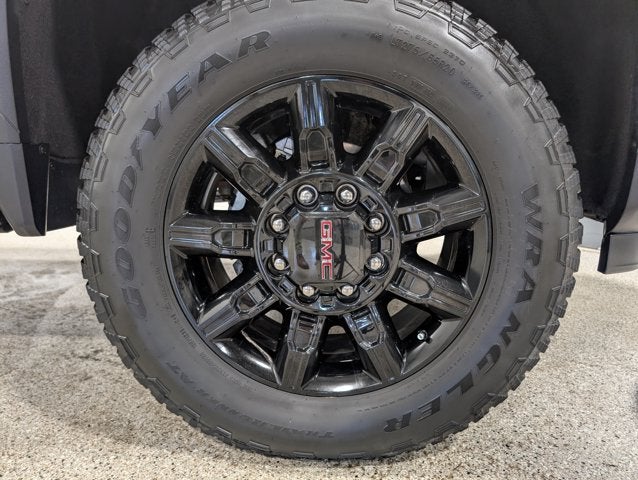 2025 GMC Sierra 2500HD AT4 Premium Plus Diesel 5th Prep Power Boards HUD Sunroof Standard Bed