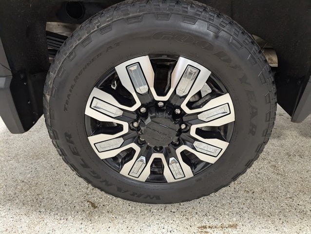 2025 GMC Sierra 2500HD Denali