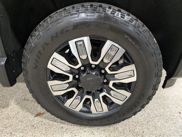 2025 GMC Sierra 2500HD Denali