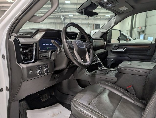 2025 GMC Sierra 2500HD Denali
