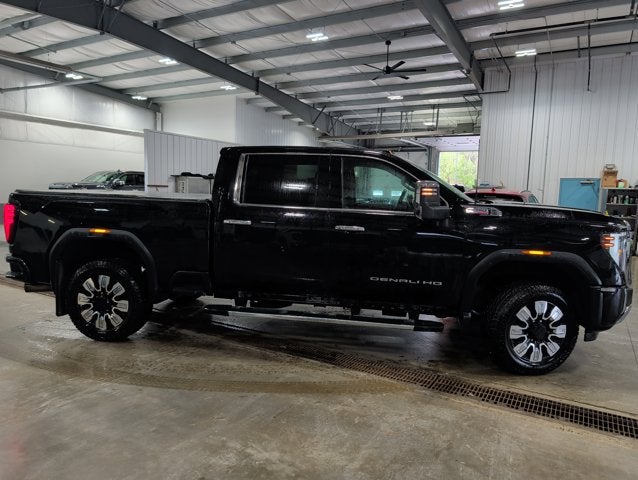 2025 GMC Sierra 2500HD Denali