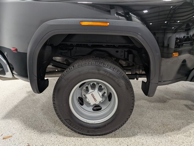 2025 GMC Sierra 3500HD Pro Dually Gas 5th Wheel Prep Plow Prep Convenience Pkg