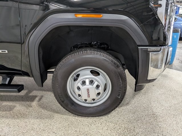 2025 GMC Sierra 3500HD Pro Dually Gas 5th Wheel Prep Plow Prep Convenience Pkg