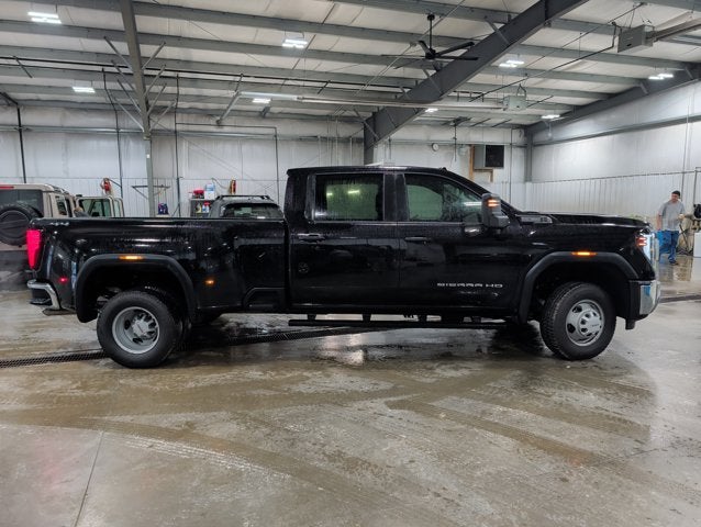 2025 GMC Sierra 3500HD Pro
