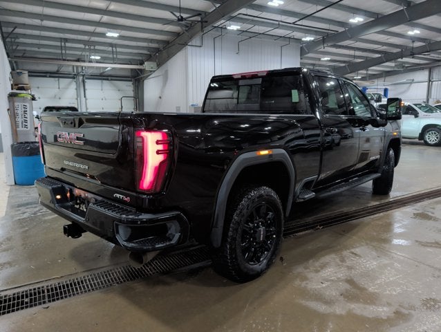 2025 GMC Sierra 3500HD AT4