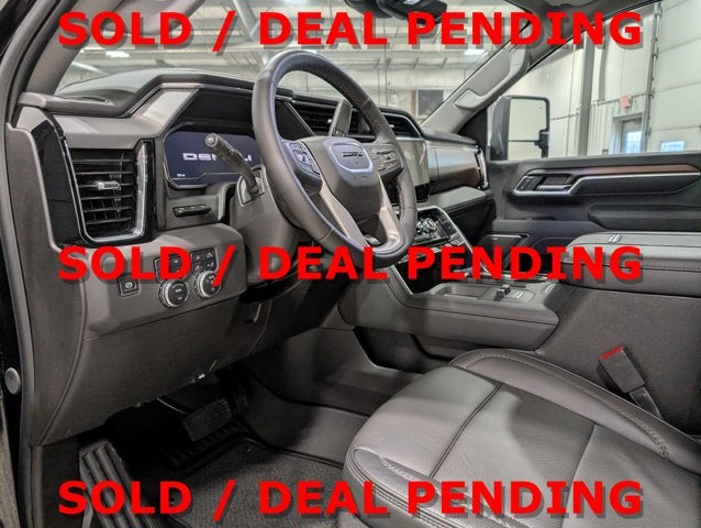 2025 GMC Sierra 3500HD Denali Reserve Diesel Standard Bed 5th Wheel Ready Power Boards