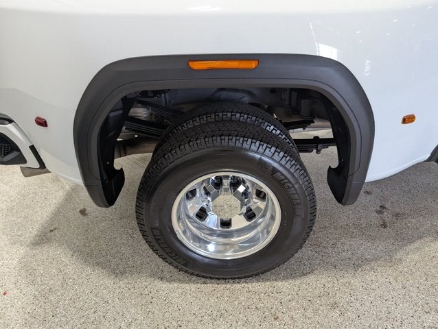 2026 GMC Sierra 3500HD Denali Reserve Dually 6.6L V8 Turbo-Diesel