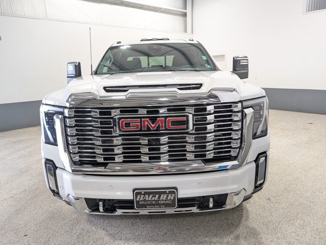 2026 GMC Sierra 3500HD Denali Reserve Dually 6.6L V8 Turbo-Diesel