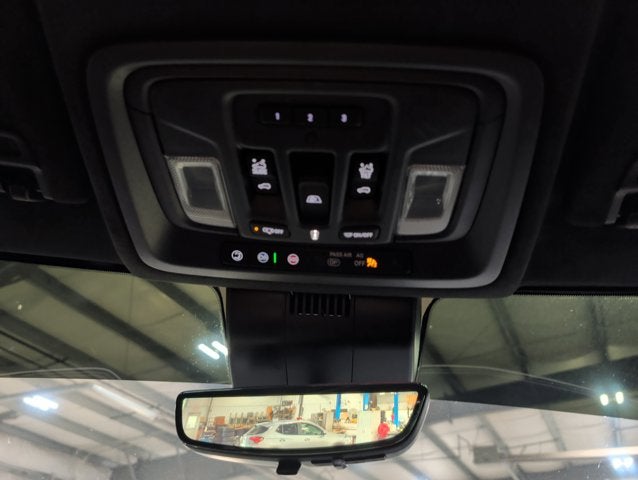 2025 GMC Sierra 2500HD Denali Ultimate Duramax 5th Wheel Prep Power Boards Sunroof