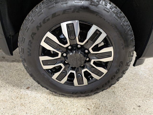 2025 GMC Sierra 2500HD Denali Ultimate Duramax Allison Standard Bed 5th Wheel Prep