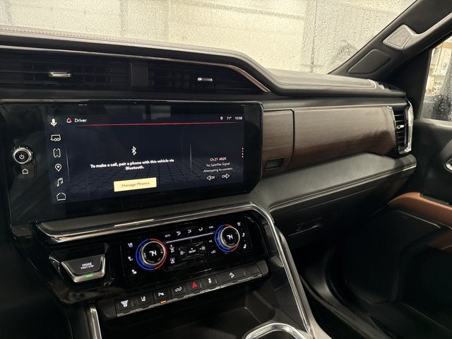 2025 GMC Sierra 2500HD Denali Ultimate Duramax 6.6L Turbo-Diesel Max Trailering Package White Frost