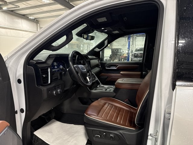 2025 GMC Sierra 2500HD Denali Ultimate Duramax 6.6L Turbo-Diesel Max Trailering Package White Frost