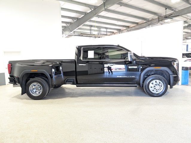 2025 GMC Sierra 3500HD Denali Ultimate 6.6L Turbo-Diesel DRW Gooseneck Package Onyx Black