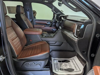 2025 GMC Sierra 3500HD Denali Ultimate 6.6L Turbo-Diesel DRW Gooseneck Package Onyx Black