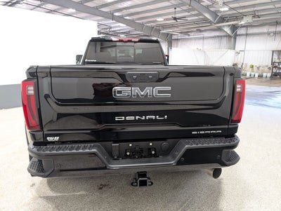 2025 GMC Sierra 3500HD Denali Ultimate 6.6L Turbo-Diesel DRW Gooseneck Package Onyx Black