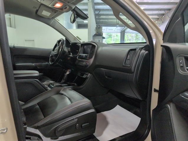 2022 GMC Canyon 4WD AT4 w/Leather