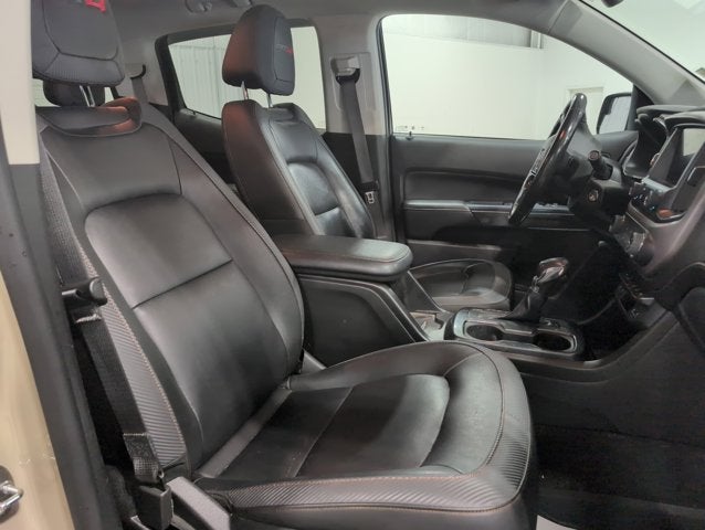 2022 GMC Canyon 4WD AT4 w/Leather
