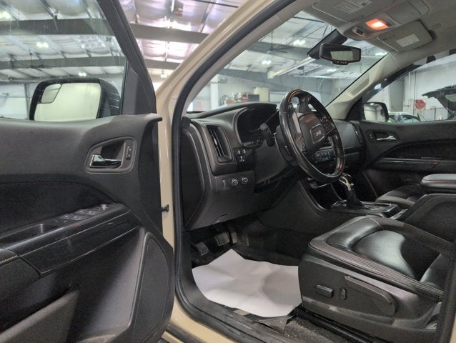 2022 GMC Canyon 4WD AT4 w/Leather