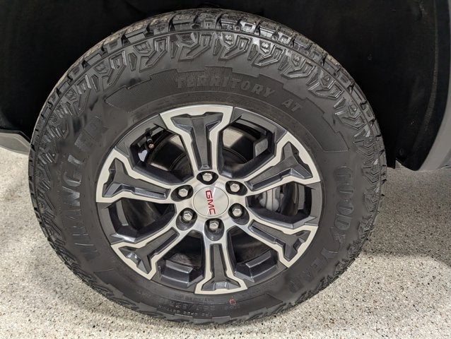 2024 GMC Canyon 4WD AT4