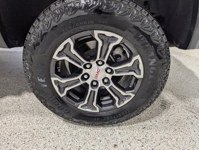 2024 GMC Canyon 4WD AT4
