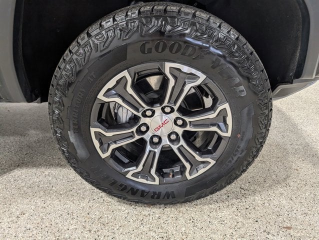 2024 GMC Canyon 4WD AT4