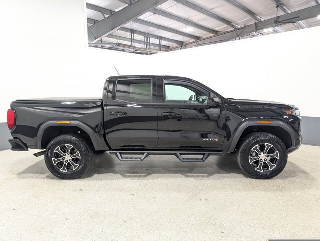 2024 GMC Canyon 4WD AT4