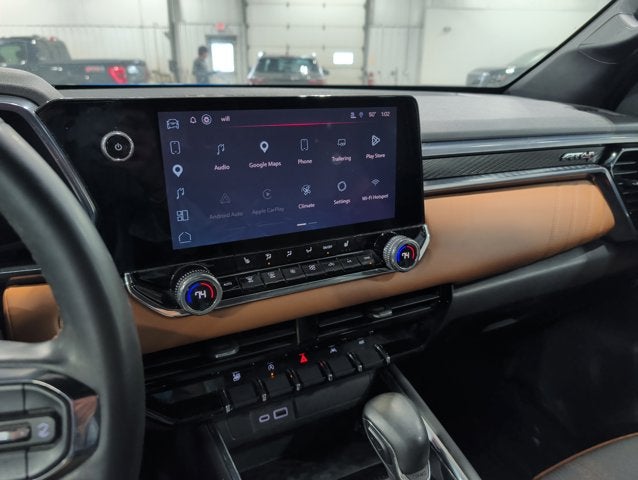 2023 GMC Canyon 4WD AT4