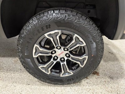 2023 GMC Canyon 4WD AT4