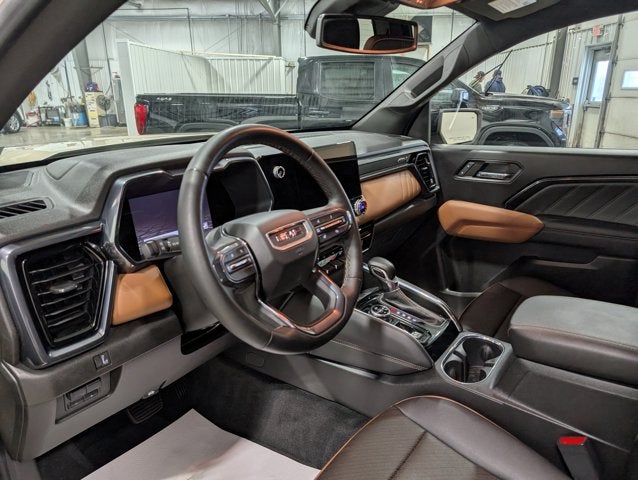 2023 GMC Canyon 4WD AT4