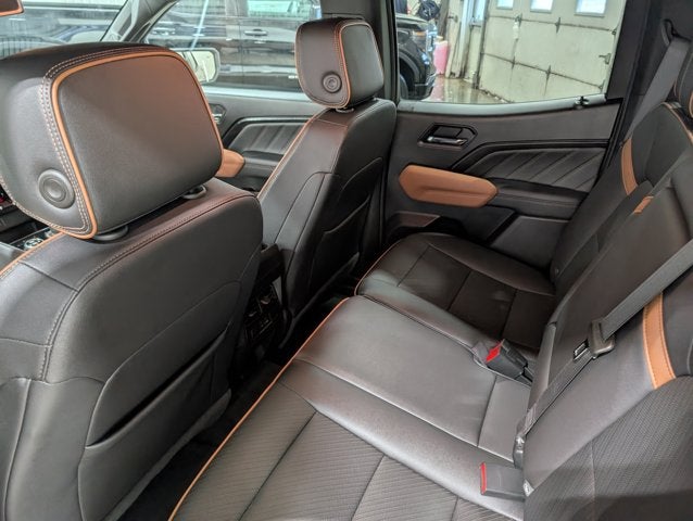 2023 GMC Canyon 4WD AT4