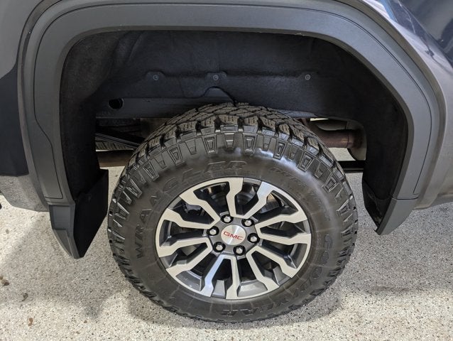 2022 GMC Sierra 1500 AT4 Premium Tech 6.2L V8 Crew Cab Standard Bed Titanium Rush Metallic