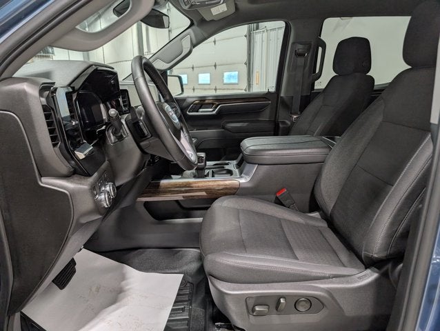 2026 GMC Sierra 1500 Elevation X31 ProGate Short Bed Downpour 5.3 V8