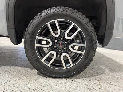 2024 GMC Sierra 1500 AT4 Premium Thunderstorm Short Bed Sunroof 6.2L V8 20’s