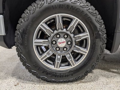 2024 GMC Sierra 1500 AT4 Preferred 6.2L V8 Tri-Fold Hard Cover Sport Steps