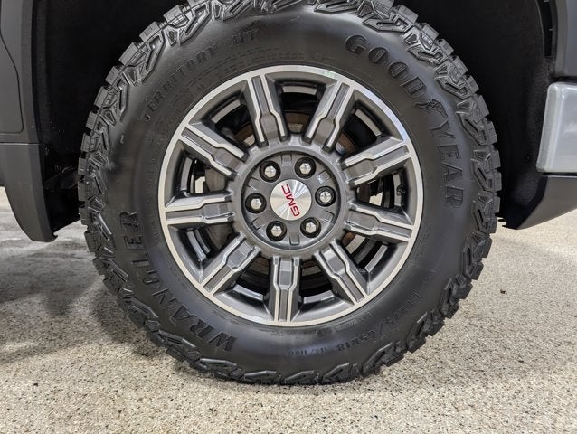 2024 GMC Sierra 1500 AT4 Preferred 6.2L V8 Tri-Fold Hard Cover Sport Steps